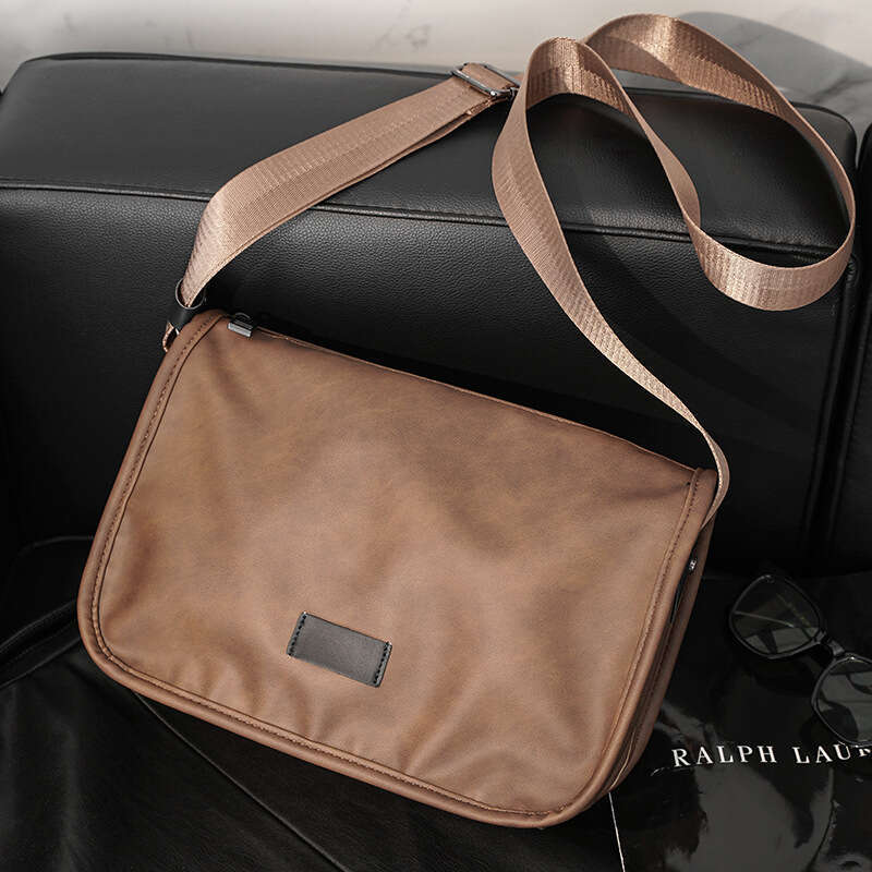 Luxury Shoulder Bags Totes In Stock Wholesale Popular Fashion Shoulder Vintage Simple Crossbody Outdoor Casual Men S Small Square Bag Messenger SENYY