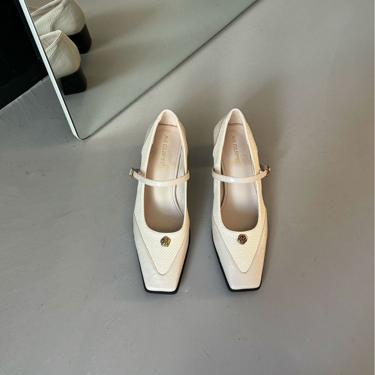 new Free Shipping Dress Shoes Fashionable pointed high heels simple and comfortable commuting elegant women's shoes