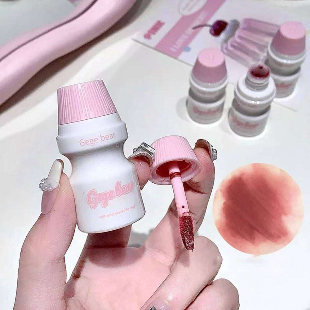 Gege Bear Velvet Mud Lip Gloss, Cute Bottle Design, Long-Lasting Matte Color for Vibrant, White-Enhancing Appearance H260302