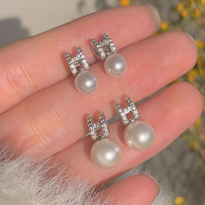 French-style H Letter Light Luxury Faux Pearl Earrings With Hollow Design