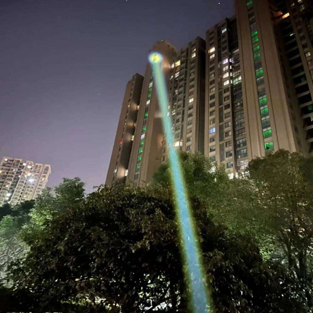 High Power Rechargeable Strong light LED Flashlights White Laser Lamp Beads aluminumalloy flashlight Super Bright LanternCamping Z260301