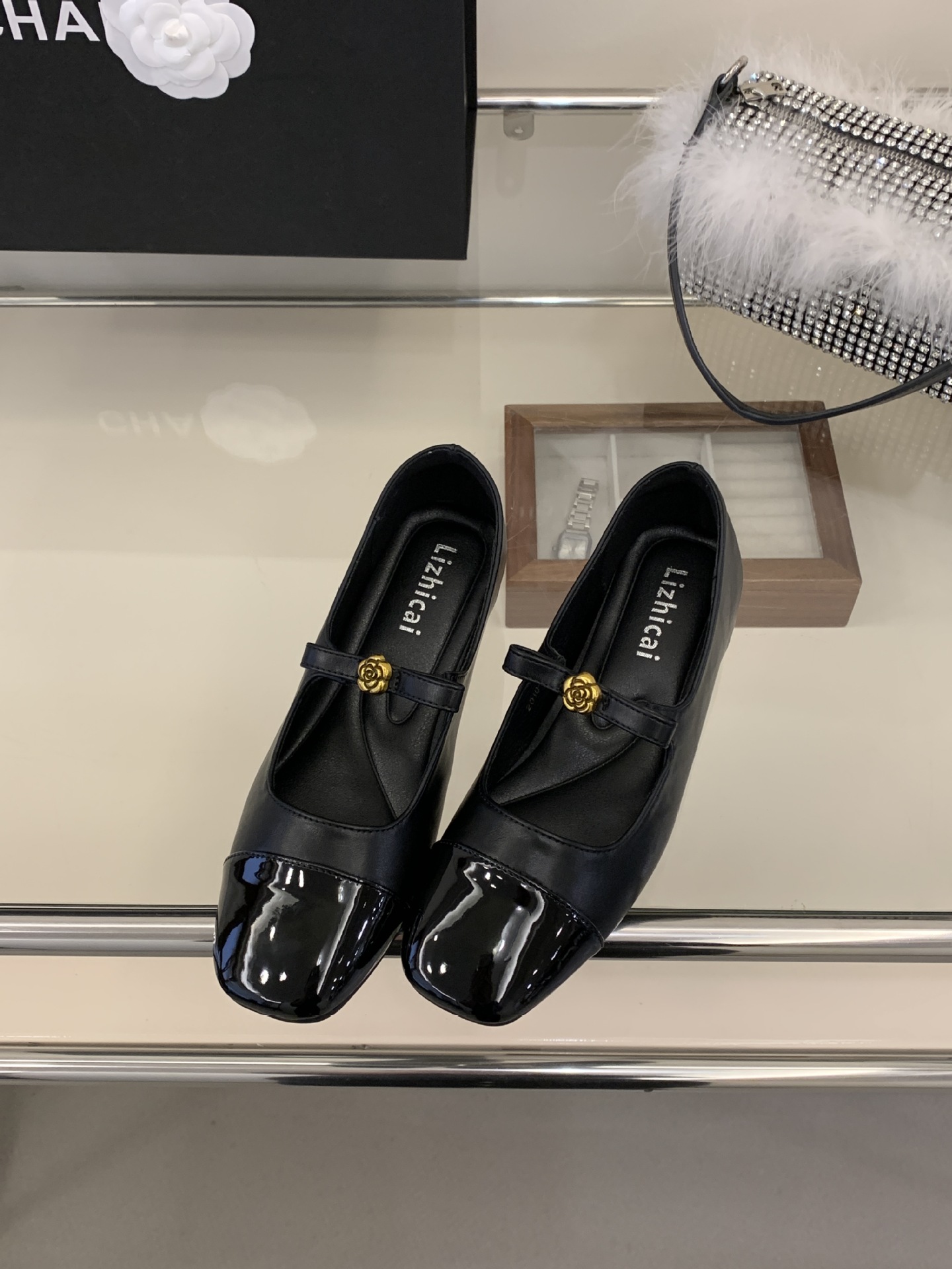 new Free Shipping Dress Shoes Fashionable and comfortable high heels make women's shoes look slimmer for daily wear