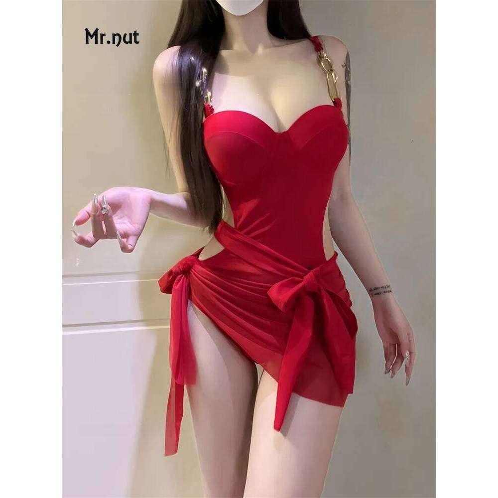 Mr. Nut 2025 Pure Desire Style One Piece for Women Red Small Chest Gathered To Show Off Thinness Spicy Girl Swimsuit Z260301