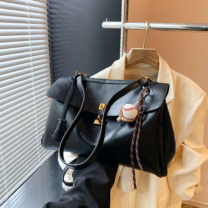 Retro fashion handbag women, new model for work and commuting, large-capacity shoulder with a high-end feel, crossbody bag