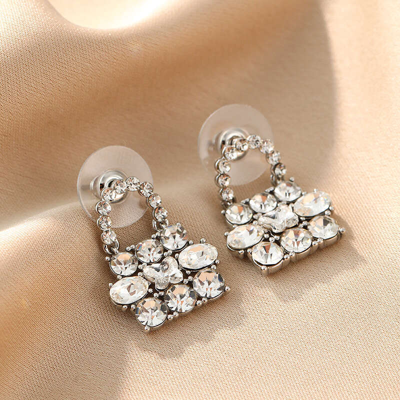 Micro-inlaid Zircon For Women Light Luxury Super Shiny Versatile Simple And Unique Stud Earrings