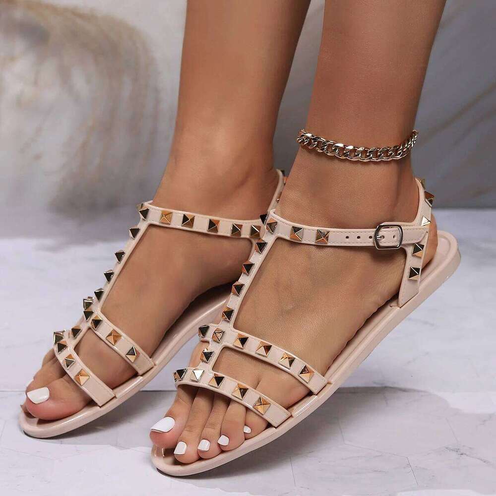 2025 New Style Rivet Thin Strap T-toe Sandals Summer Square Toe Flat Bottom Going Out Roman Women's Shoes