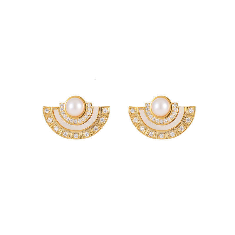 Natural Shell Fan-Shaped Earrings Vintage S925 Silver Stud for Women Unique and Luxurious Earrings with a High-End Feel