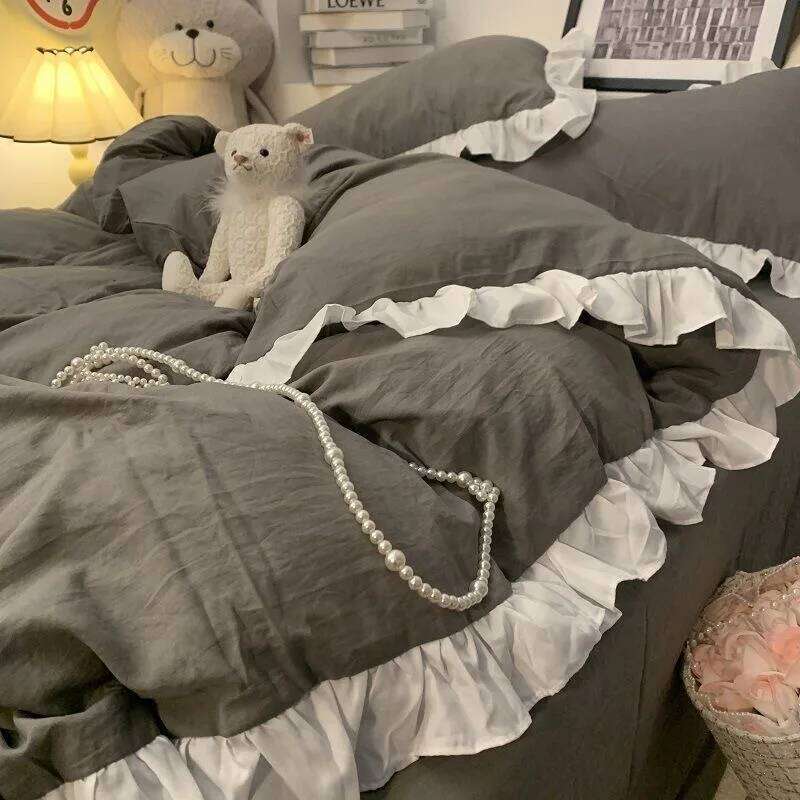 Y1 HomeBlue Four-piece Celebrity Princess Ruffled Quilt Cover Bed Skirt Style Solid Color Three-piece Bedding Set W260302