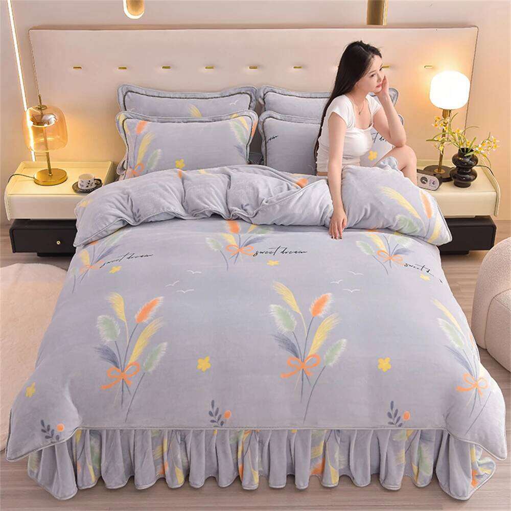Milk Velvet Four-Piece Sets Winter Warm Thickened Double-sided Plush Bedding Set Soft Flannel Bed Skirt Quilt Cover Pillowcase W260302