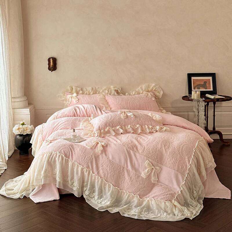 Carved Velvet Double Layer Lace Ruffles Bow Princess Bedding Set Winter Warm Duvet Cover Flat/Fitted Bed Sheet Pillowcases 4Pcs W260302