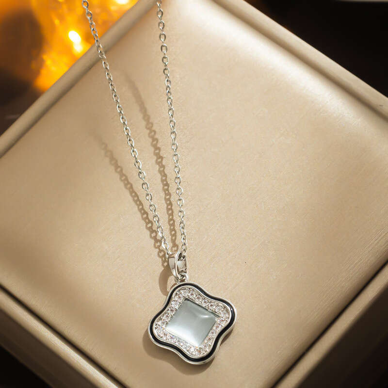 Korean-style Micro-inlaid Zircon Lucky Clover Cat's Eye Stone Light Luxury Necklace For Women