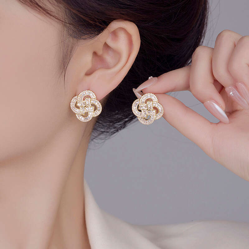 Micro-inlaid Zirconium Four-leaf Clover Studs 925 Silver Pins Light Luxury Fashionable Earrings