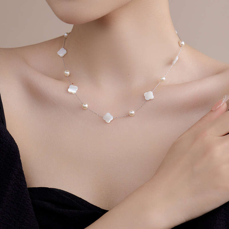 French-style Four-leaf Clover Mother-of-pearl Necklace Ins-style Elegant Clavicle Chain