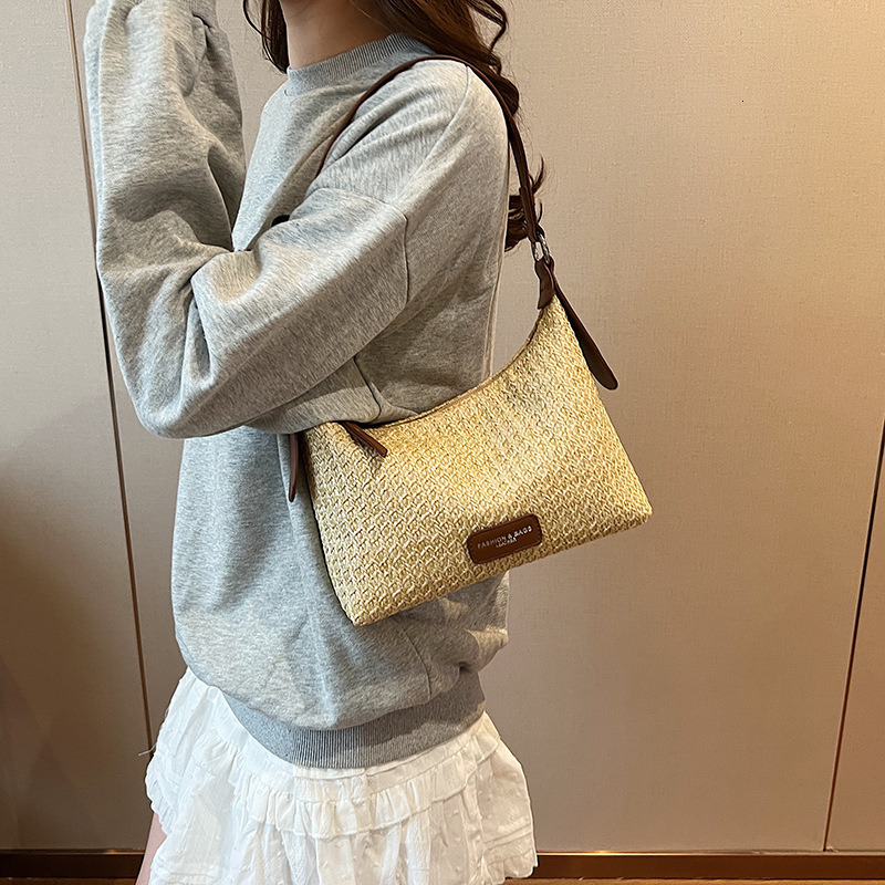 Summer New Straw Braided One Shoulder Underarm Bag Women's Rainbow Stripe Single Shoulder Bag Bohemian Style Hand Carry Bags