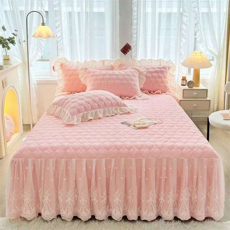 Full-set quilt cover bed skirt four-piece warm winter milk 4-piece coral velvet bedspread W260302
