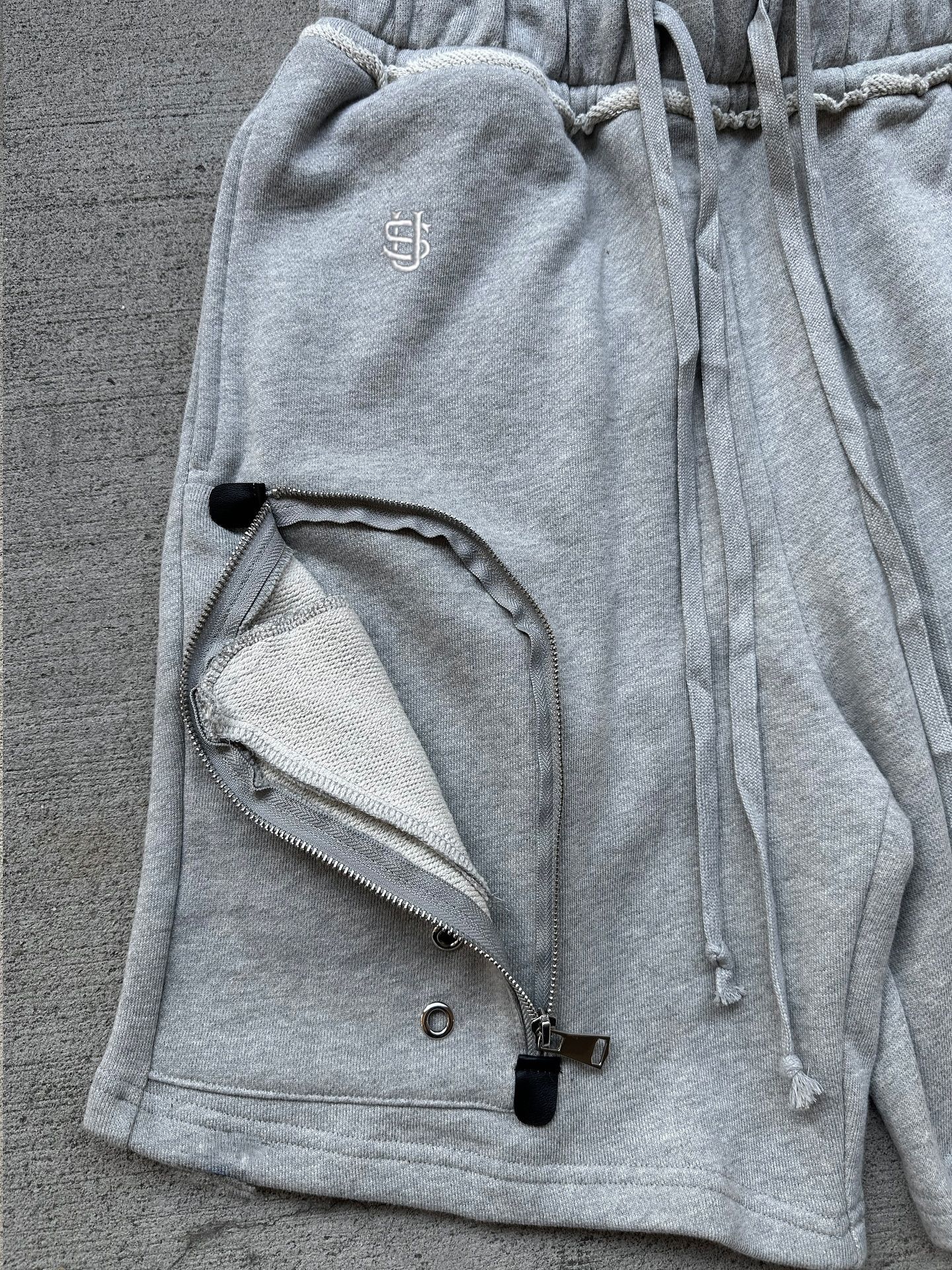 Men's Shorts Embroidery American Grey Hip Hop Harajuku Loose Double Waistband Multi Functional Pocket Men Streetwear Women Retro Wear