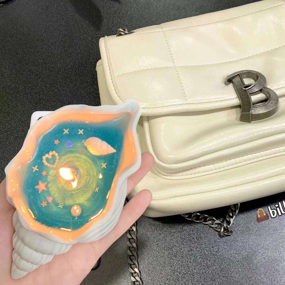 Conch Shell Scented Candle Creative Handmade Birthday Gift Bedroom Decoration High-end Long-lasting Home Fragrance W260303