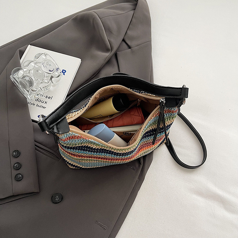 Summer New Straw Braided One Shoulder Underarm Bag Women's Rainbow Stripe Single Shoulder Bag Bohemian Style Hand Carry Bags