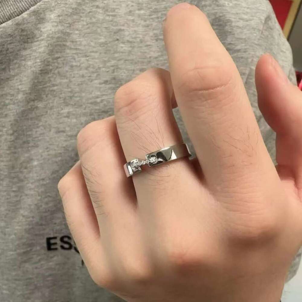 Xiaohongshu Shangjiayuan Series: The Ultimate Bridal Starry Sky for Women - High-end Fashion, Versatile, Unisex Couple's Trendy Ring