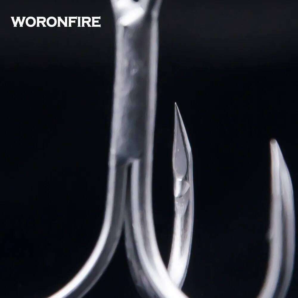 10pcs/lot Thick Treble Hook Strong Pull 2# 4# 6# 8# 10# 12# High Carbon Steel Round Folded Triple Fishing Hooks New 2019 Z260228