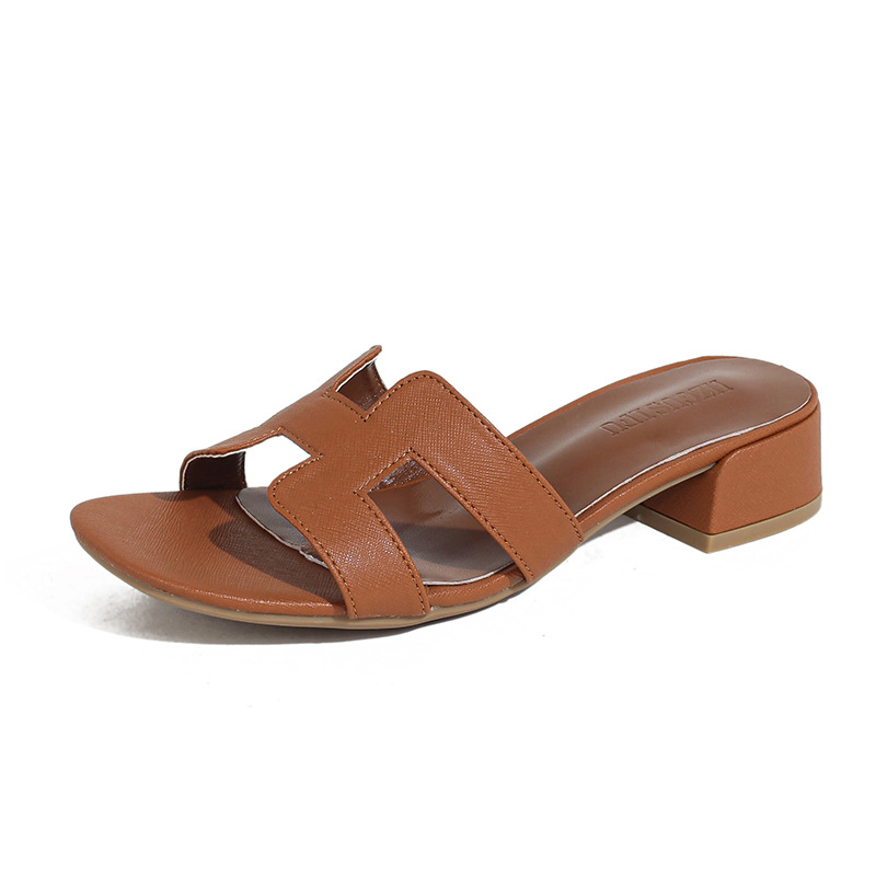 HZGUSIFU 2026 Summer Classic Slippers New Free shipping Outdoor Versatile Designer Sandals Casual Fashion Trendy 3cm High Heel Sandals for Women