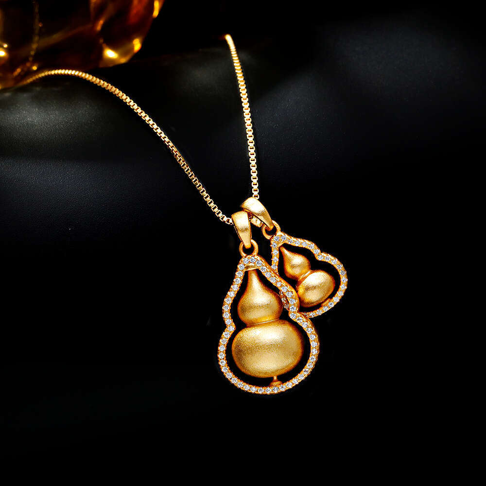 Double Gourd Layered Pendant Necklace Fashionable And Elegant Accessory