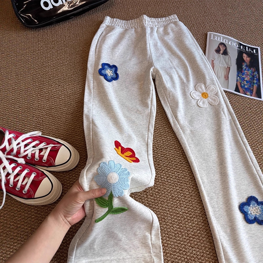 2026 Luxury Brand Designer Clothing Floral Gray Heavy Embroidered Curved Hem Sweatpants For Men, Summer Cleanfit Pants, American Retro Flared Sports P