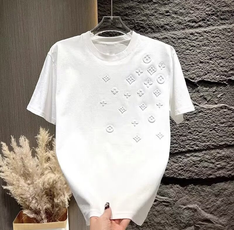 Summer men's and women's new style T-shirts, luxurious lightweight short-sleeved fashionable high-end round-neck T-shirts, versatile casual half-sleeved T-shirts