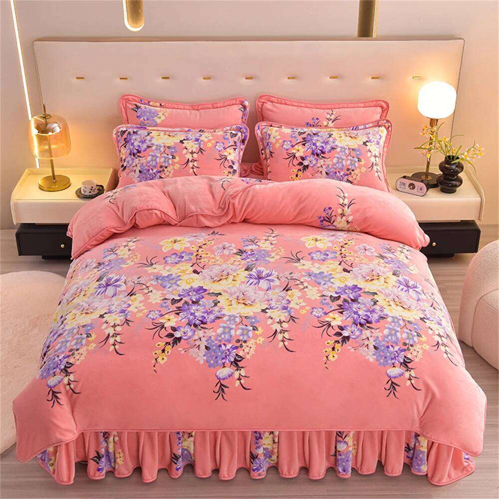 Winter Warm Milk Velvet Four-Piece Bedding Set Thicken Double-Sided Plush Soft Flannel Quilt Cover with Bed Skirt for Cozy Sleep W260302
