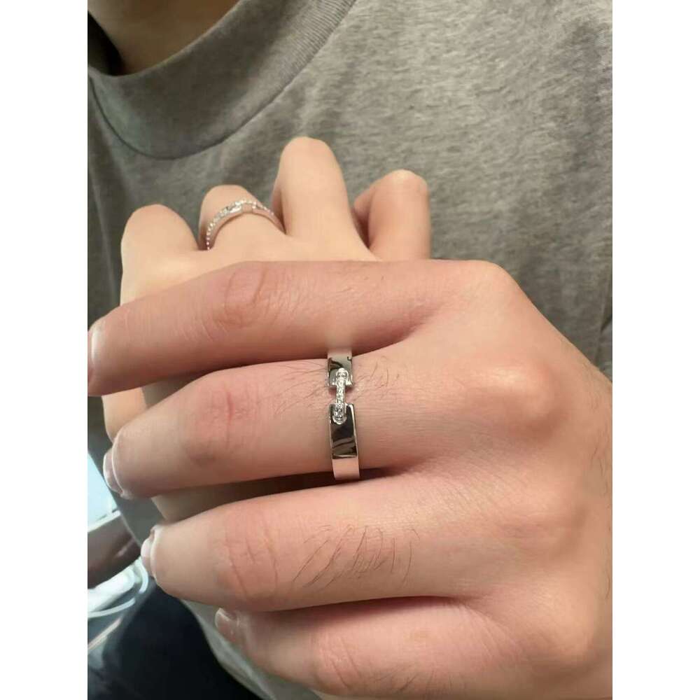 Xiaohongshu Shangjiayuan Series: The Ultimate Bridal Starry Sky for Women - High-end Fashion, Versatile, Unisex Couple's Trendy Ring
