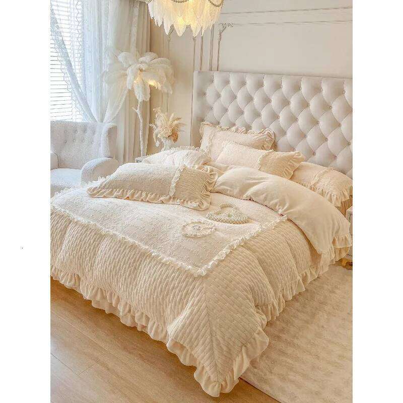 Winter cream thickened carved milk fleece four-piece princess wind double-sided plush quilt set bed skirt, bedding W260302
