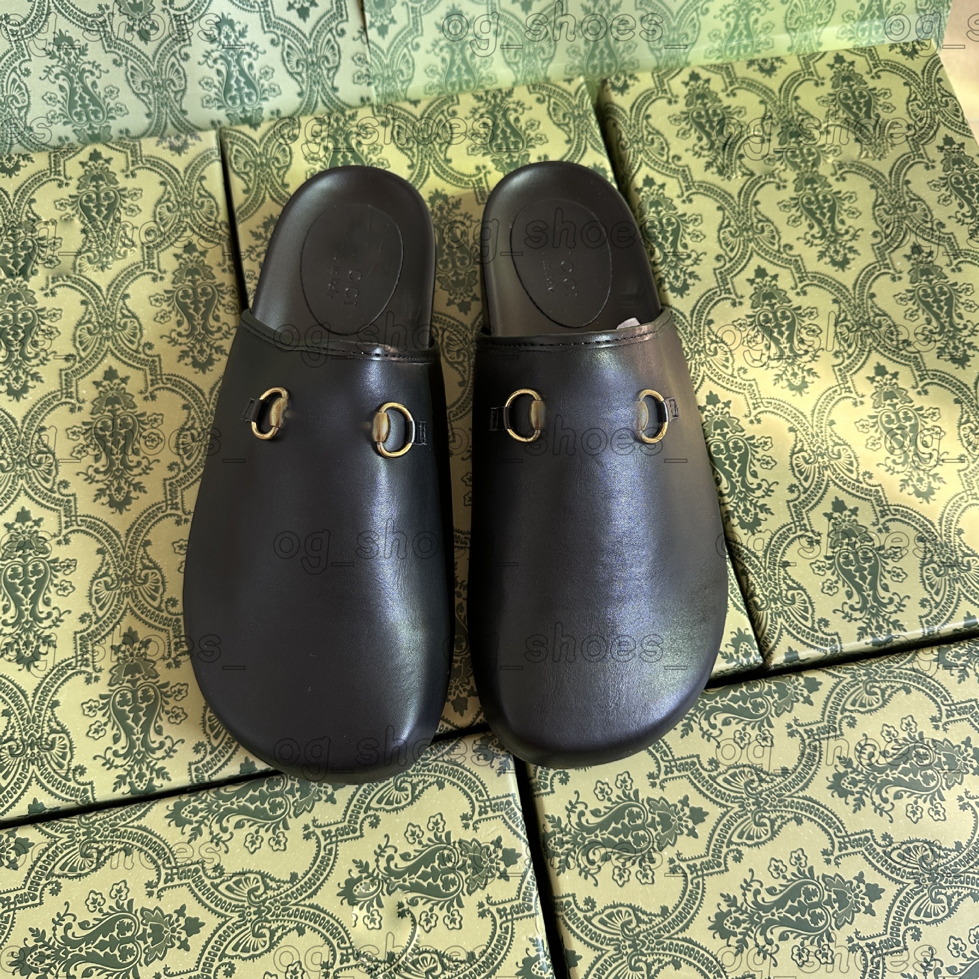 Designers womens sandals Luxury Slippers Slide mules Women Ladies flip flops Rubber Hollow Platform Sandals Flip Flops 35-45