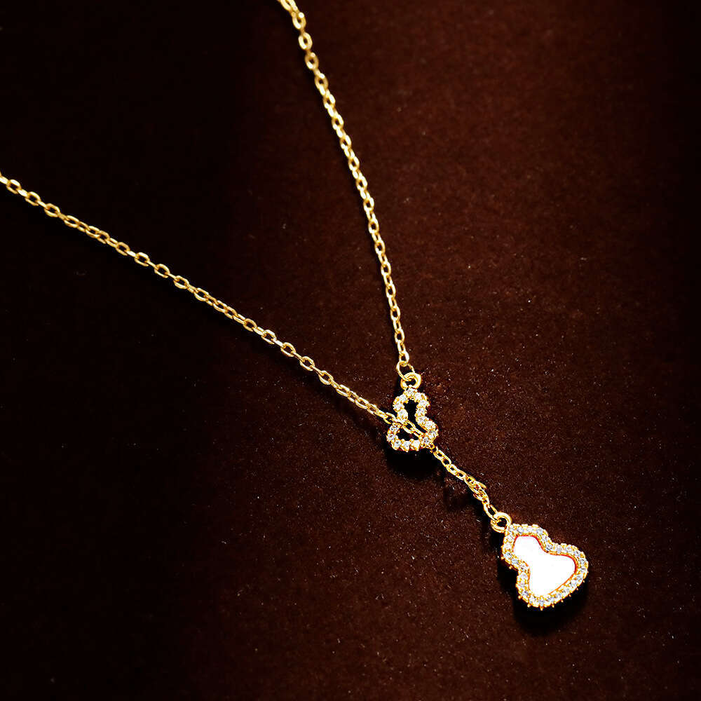 Mother-of-pearl Gourd Pendant For Women Fashionable Light Luxury Clavicle Chain