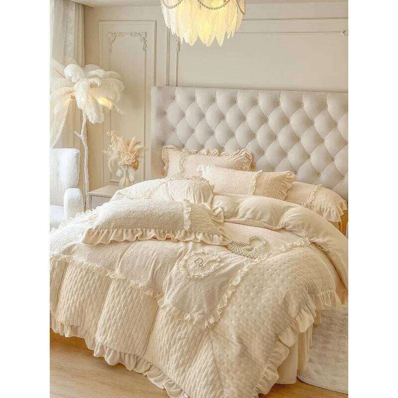 Winter cream thickened carved milk fleece four-piece princess wind double-sided plush quilt set bed skirt, bedding W260302