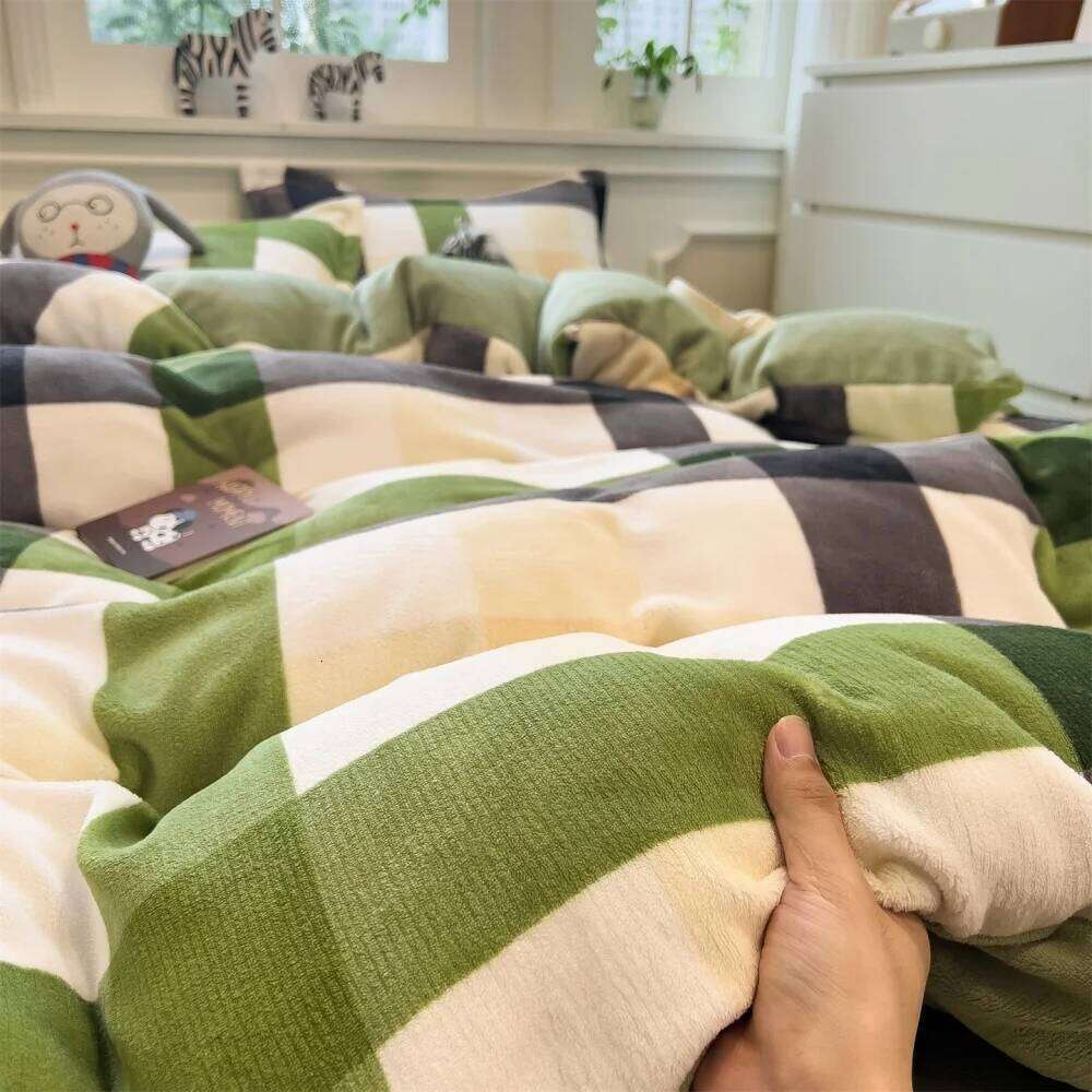 Simple Style Grid Milk Velvet Bedding Thicken Winter Warm Soft Four-Piece Set Bedroom Decor Quilt Cover Bed Sheet Pillowcase W260302