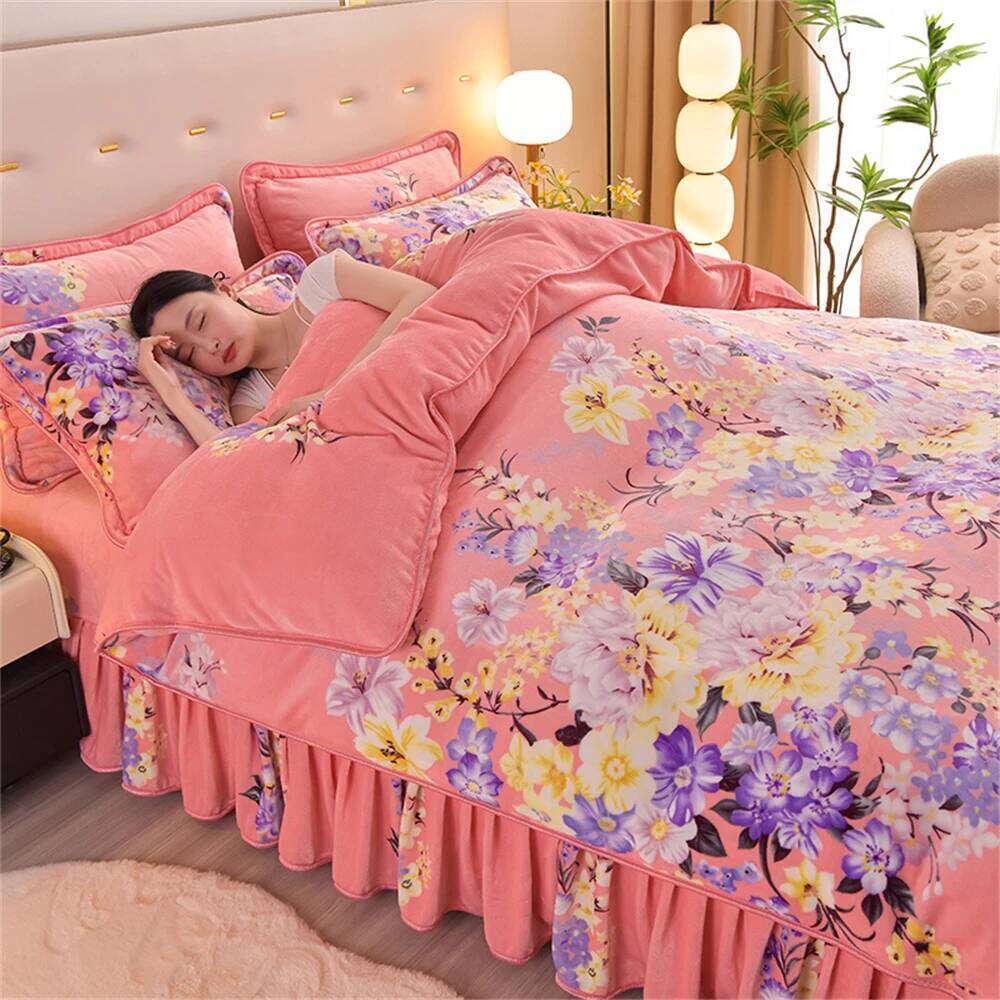 Winter Warm Milk Velvet Four-Piece Bedding Set Thicken Double-Sided Plush Soft Flannel Quilt Cover with Bed Skirt for Cozy Sleep W260302 W260302
