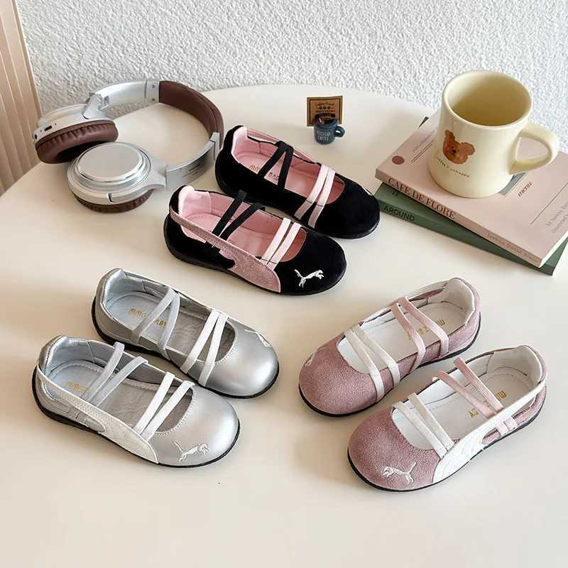 Girls Soft Bottom round Toe Princess Shoes Spring Autumn Seasonal Slip-On Baby Low Cut Single Shoes Comfortable Running Shoes X260303
