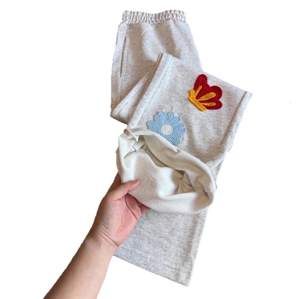 2026 Luxury Brand Designer Clothing Floral Gray Heavy Embroidered Curved Hem Sweatpants For Men, Summer Cleanfit Pants, American Retro Flared Sports P