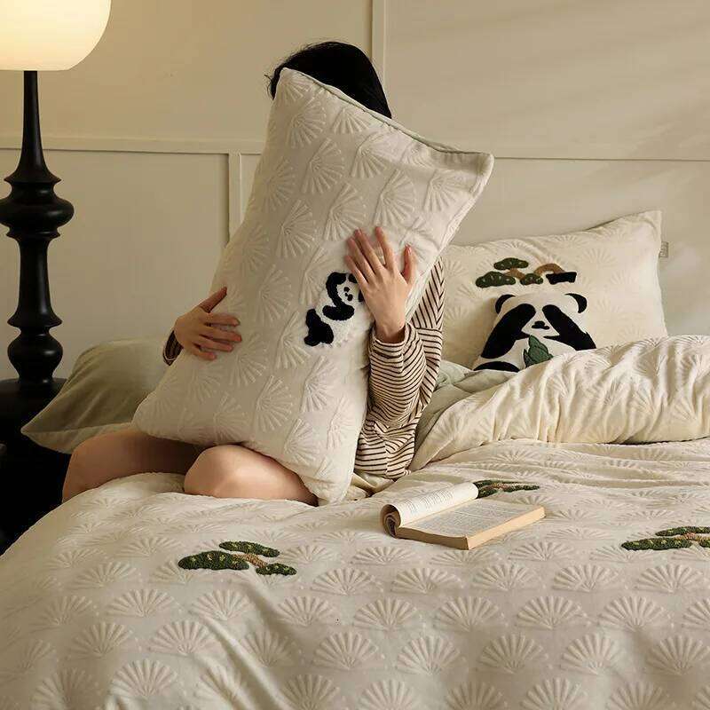 Customizable milk fleece towel embroidery four-piece set autumn and winter thickened warm bed sheet quilt cover W260302