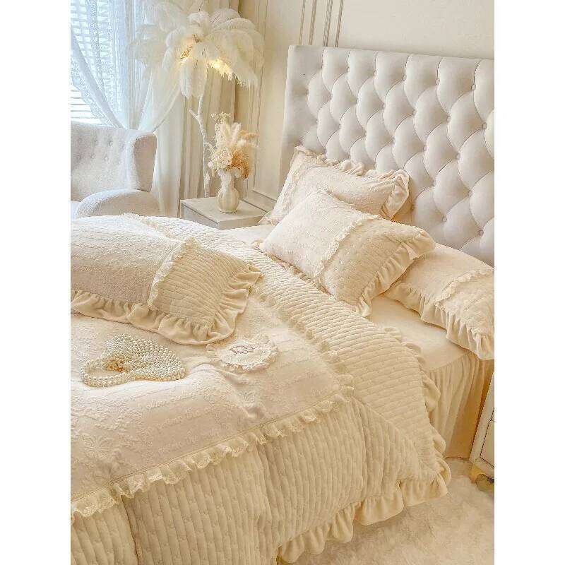 Winter cream thickened carved milk fleece four-piece princess wind double-sided plush quilt set bed skirt, bedding W260302