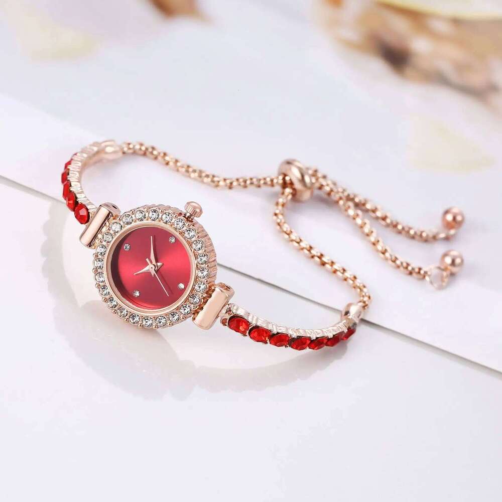 Women's Fashion Exquisite Bracelet Analog Quartz WatchWithout Box XJ260303