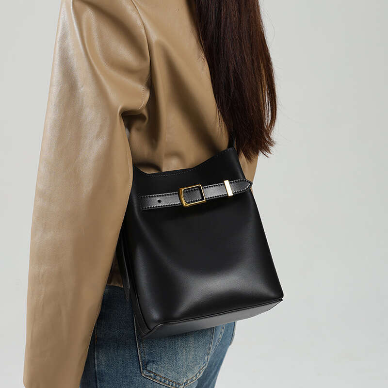 Luxury Shoulder Bags Totes Hobo New Genuine Leather Women S High End Bucket Retro Cowhide Versatile Lucky Crossbody Bag For SENYY