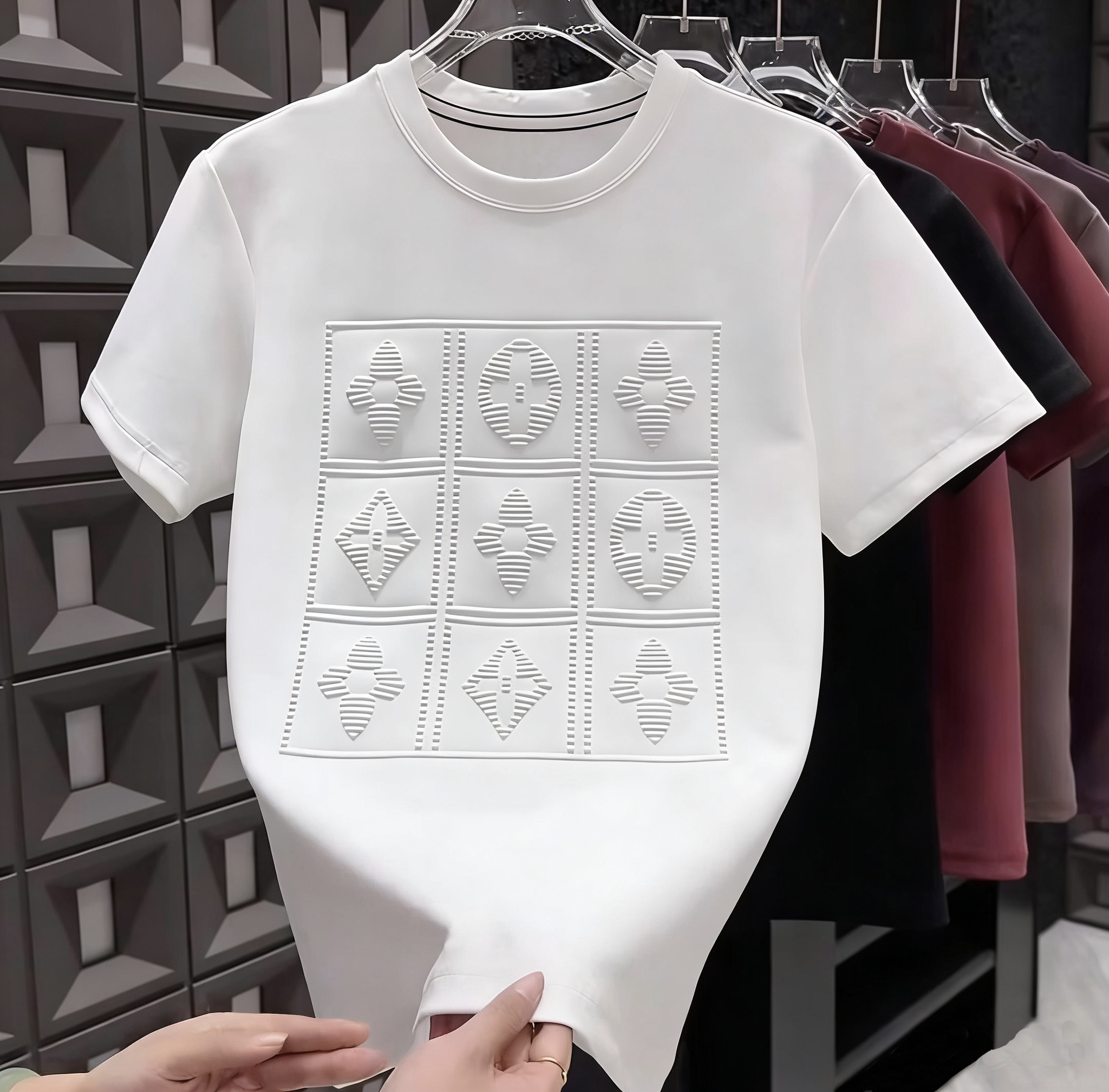 Summer men's and women's new luxury lightweight short-sleeved fashionable high-end round-neck T-shirts, versatile and casual half-sleeved T-shirts