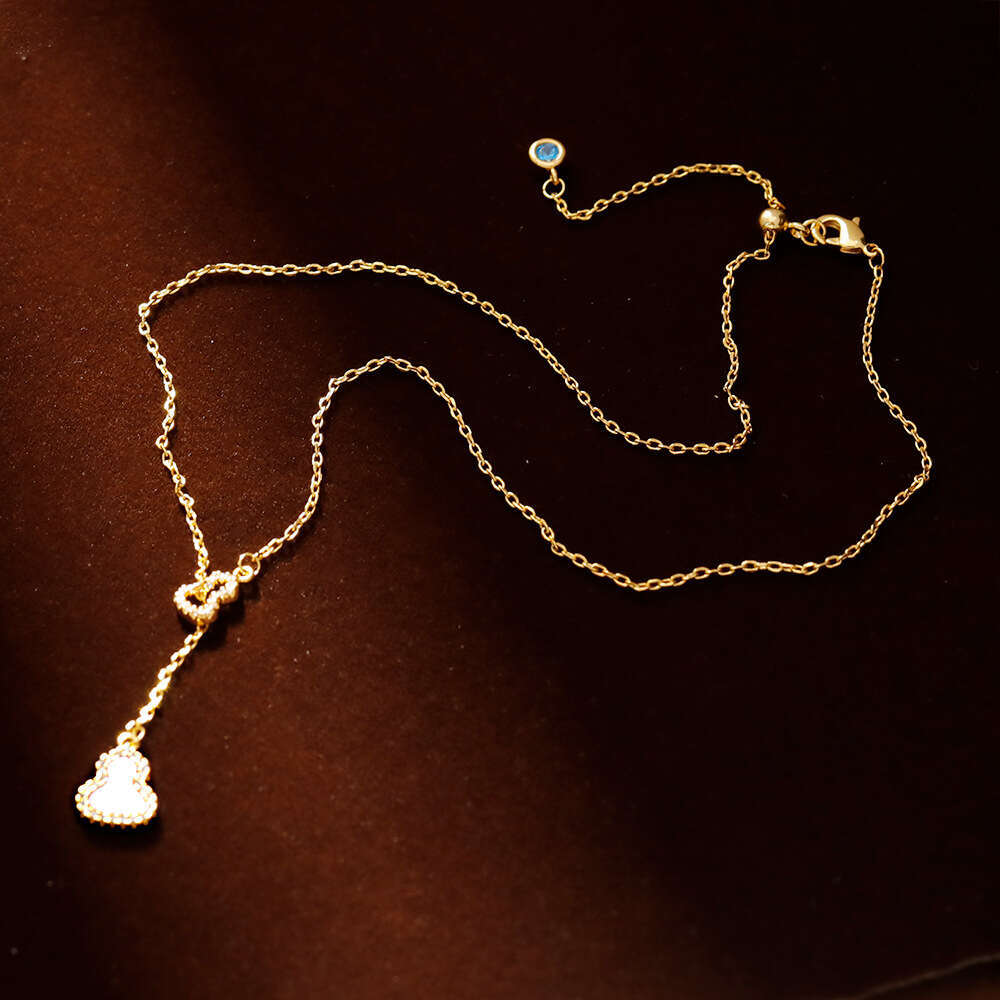 Mother-of-pearl Gourd Pendant For Women Fashionable Light Luxury Clavicle Chain