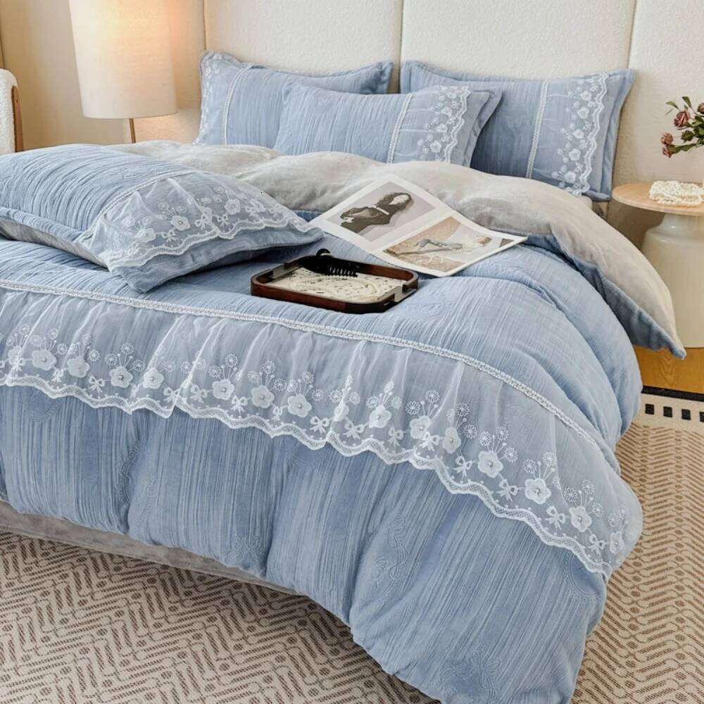 Thickened Carved Milk Velvet Bedding Bedroom Decor Coral Fleece Winter Warm Four-Piece Set Duvet Cover Pillowcase Bed Sheet W260302