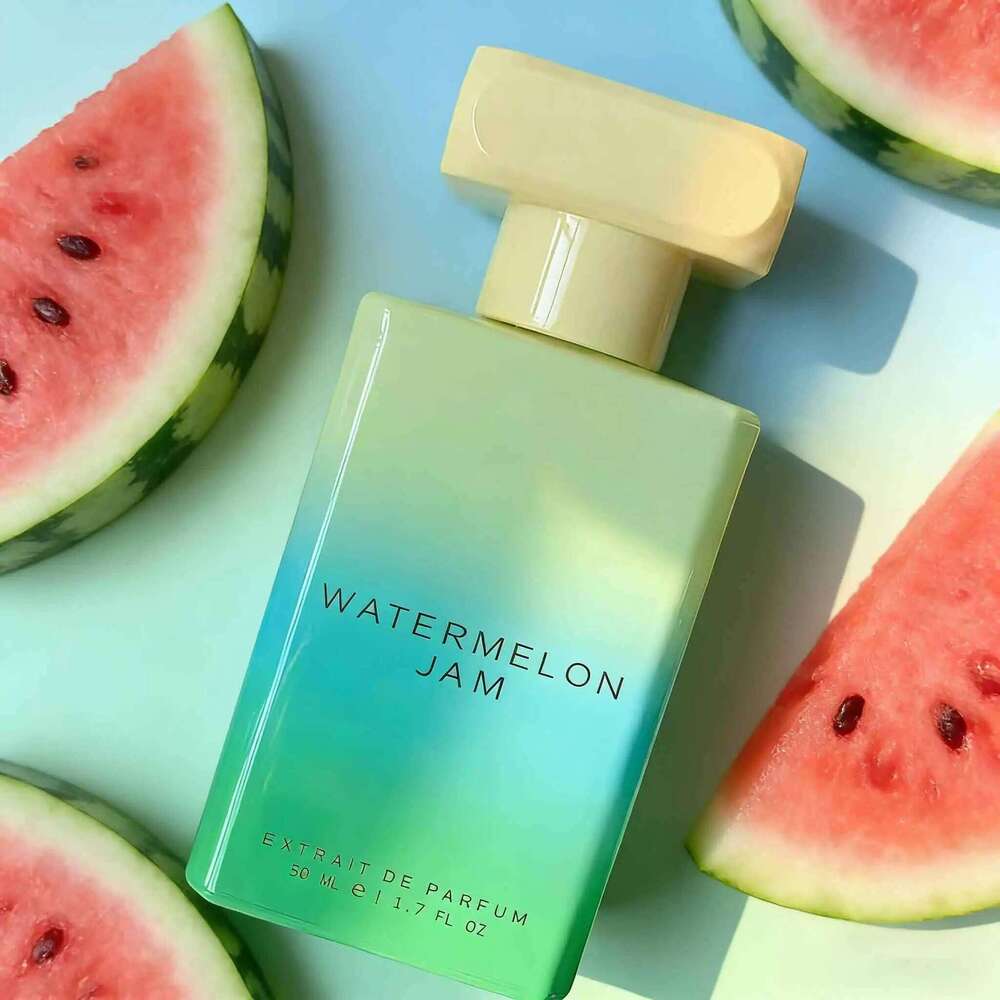 OAKCHA WATERMELON JAM is reing perfume suitable for both men and women, with a capacity of 50ml/1.7oz 26L0303