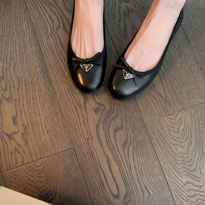 2026 summer new free shipping leather silver round toe flat shoes butterfly bow designer ballet shoes for women