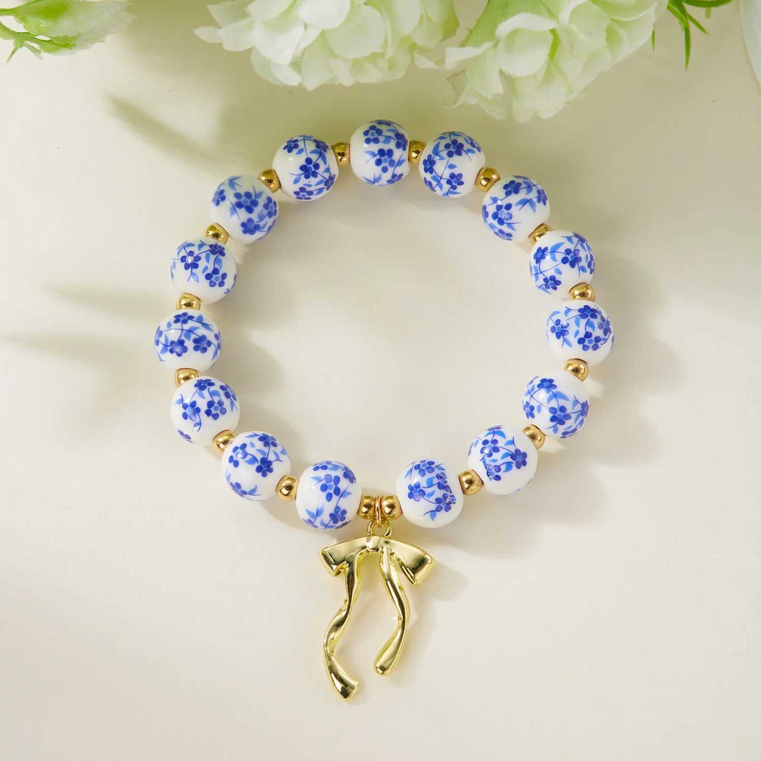 Vintage Blue and White Porcelain Bracelet for Women Ceramic Metal Beads Bowknot Strand Bangle Party Daily Jewelry Accessories H260303