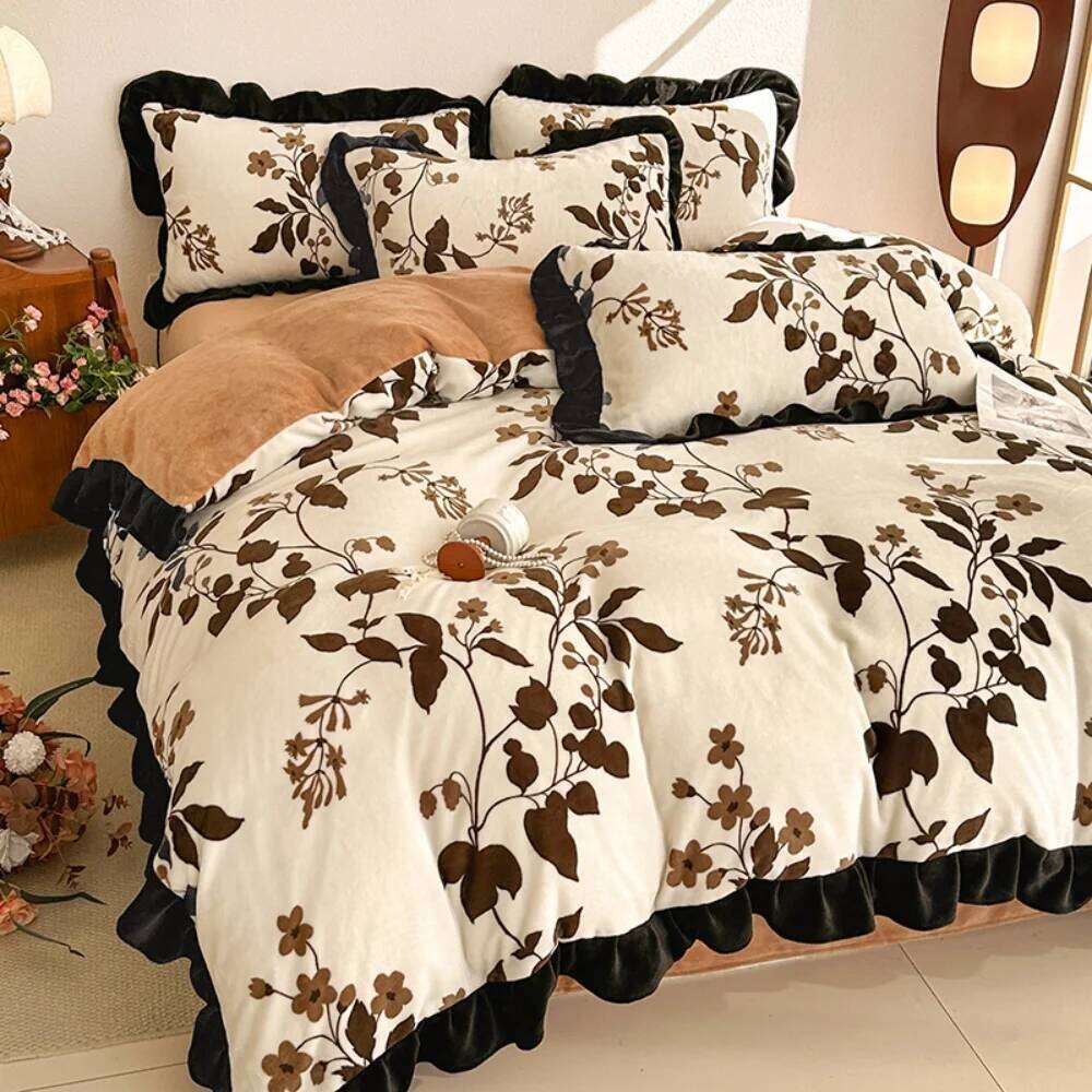 French Style Double-Sided Milk Velvet Soft Four-Piece Skin Friendly Winter Warm Quilt Cover Pillowcase Bed Sheet Bedding Set W260302