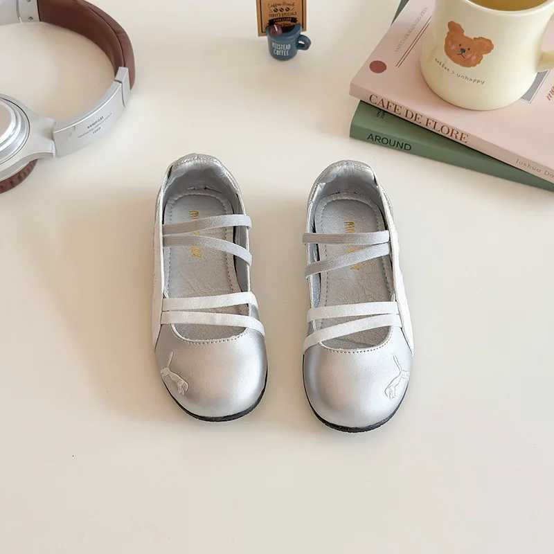 Girls Soft Bottom round Toe Princess Shoes Spring Autumn Seasonal Slip-On Baby Low Cut Single Shoes Comfortable Running Shoes X260303